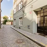 Apartment Old Town Gem - Astronomical Clock *