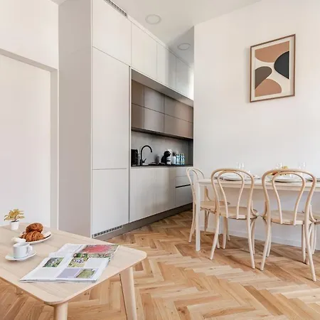 Old Town Gem - Astronomical Clock Apartamento