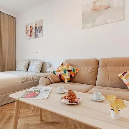 Apartman Old Town Gem - Astronomical Clock *
