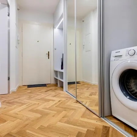 Apartment Old Town Gem - Astronomical Clock *