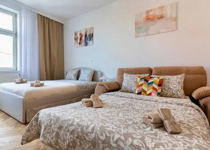 Old Town Gem - Astronomical Clock Apartament *